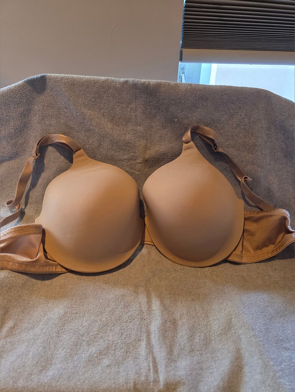 Warner's This Is Not A Bra Cushioned Underwire Bra 36C - Picture 3 of 5